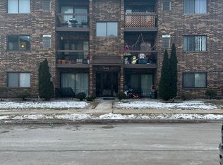 9119 Kennedy Ct APT 101, Orland Park, IL 60462