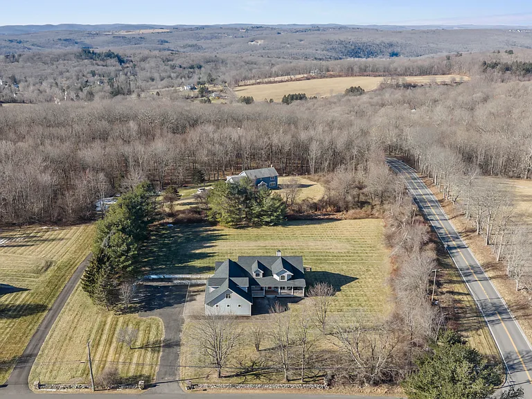 7 Lower County Rd — Photo 1