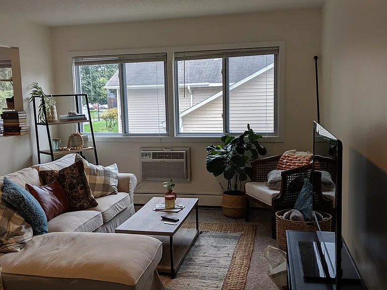 329 Monroe St NE #303 — Photo 3