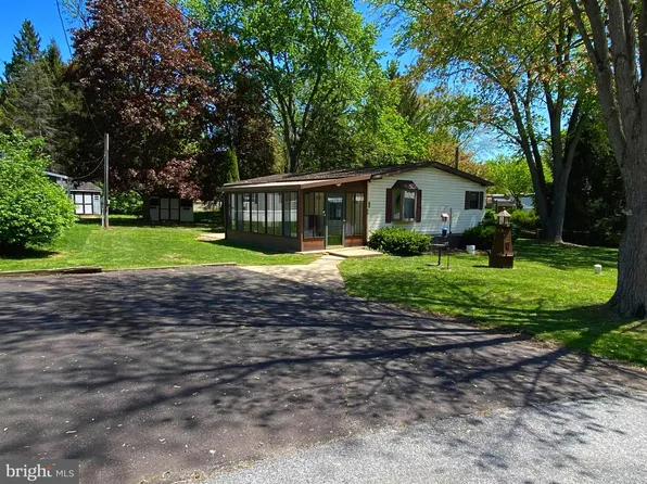 13 Terrace Dr, Spring City, PA 19475