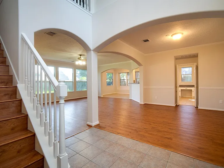 1907 Glen Eden Ct — Photo 7