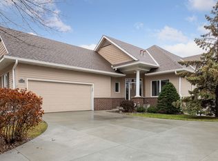 6081 Clarion Cir, Minnetonka, MN 55343