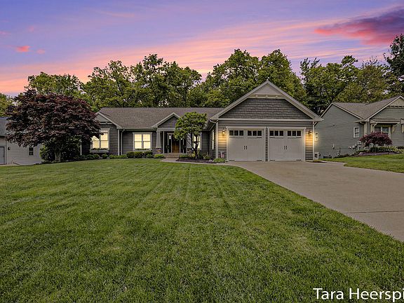 4th image of 4694 Sundial Dr NE