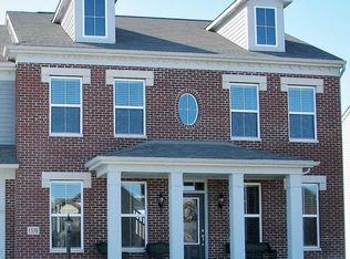 1538 Adena Pointe Dr, Marysville, OH 43040