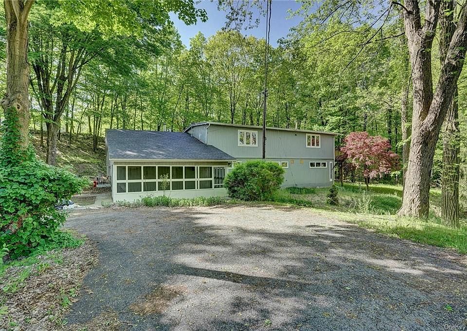 1st image of 551 Hill Ave