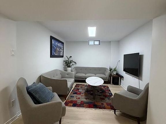 5th image of 51 Rocksprings Ave