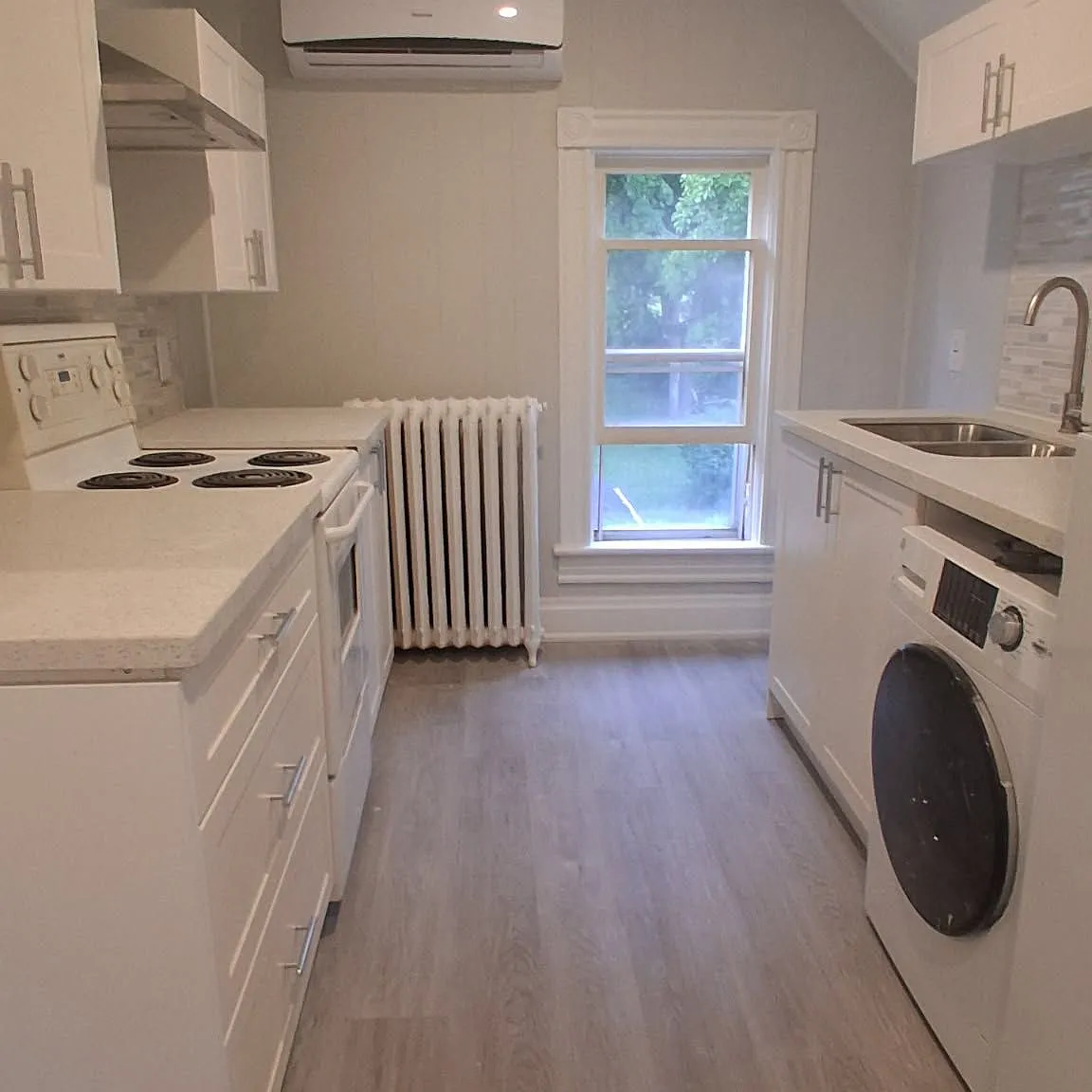 2 bed, $1,600 — Photo 1