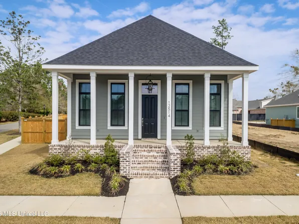 12514 Star Ln, Gulfport, MS 39503