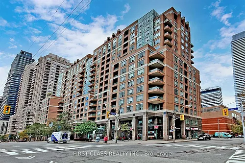 887 Bay St Photo 1