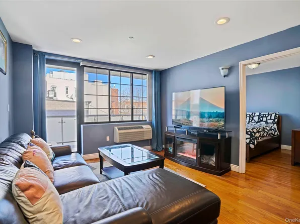 311 Saint Nicholas Avenue #3H, Ridgewood, NY 11385