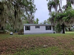 101 Crescent Lake Dr, Crescent City, FL 32112