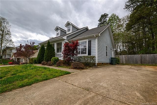 1st image of 140 Winghaven Ct