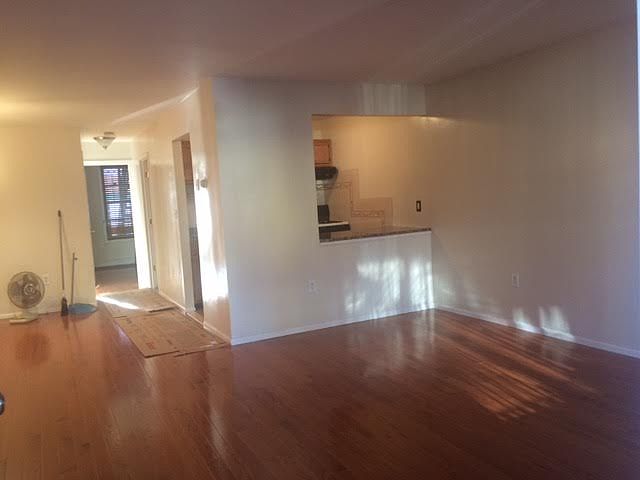 1st image of 302 Saratoga Ave #1