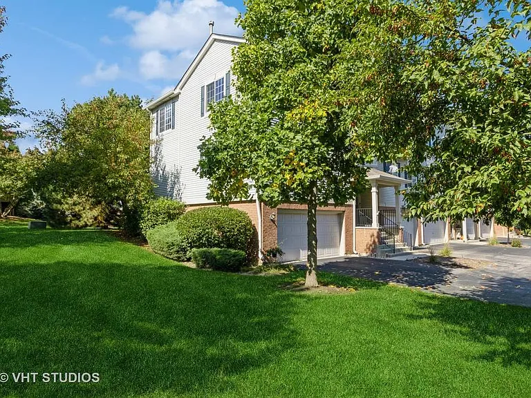 271 Evergreen Cir #271 — Photo 2