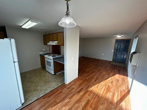 4th image of 15526 E 4th Ave APT 11