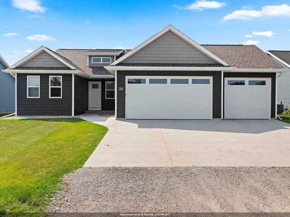 1526 Freedom Meadows Dr, Neenah, WI 54956