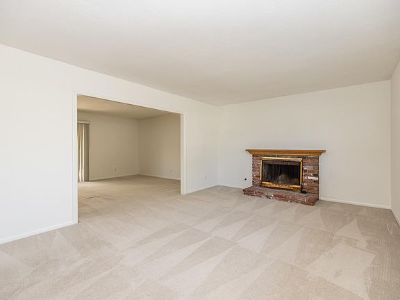 3rd image of 521 Bella Dr