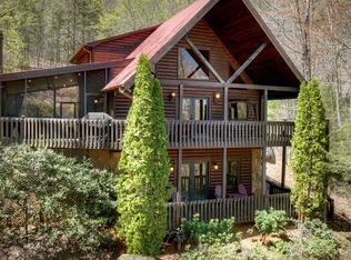 99 Sunrock Mountain Rd, Blue Ridge, GA 30513