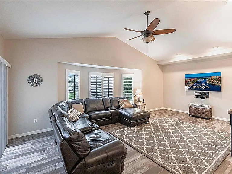 1503 Suzi St — Photo 21