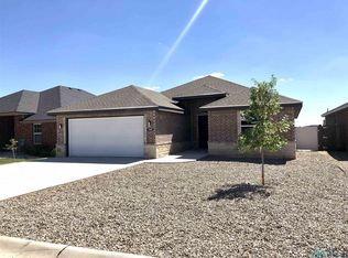 1905 Dillon Wood Dr, Portales, NM 88130