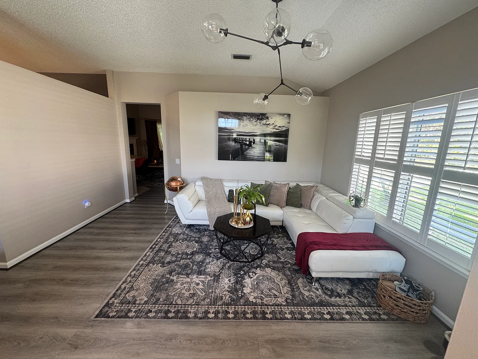 3 bed, 1639 sqft, $2,350 — Photo 3