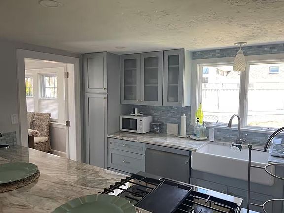 3rd image of 5 Bayview Road