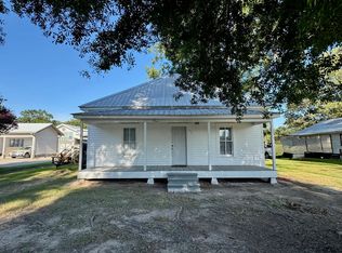 221 N 11th St, Kinder, LA 70648