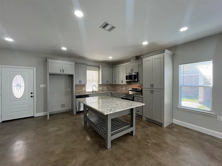 30023 Rosebud St — Photo 9