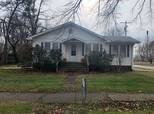 207 W Ash St, Robinson, IL 62454