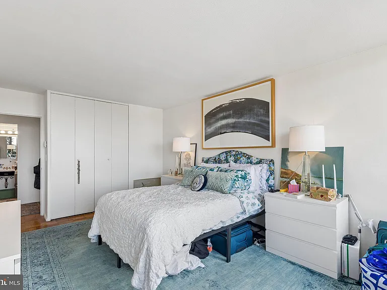 210 Locust St #26FW — Photo 7