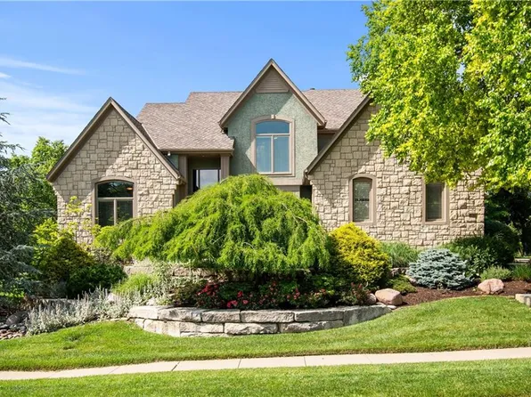 13210 Outlook St, Overland Park, KS 66209