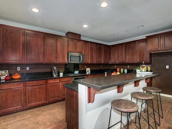 3rd image of 3301 N Park Dr Unit 1414