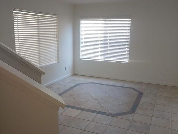 5th image of 442 Florencia Ln #442