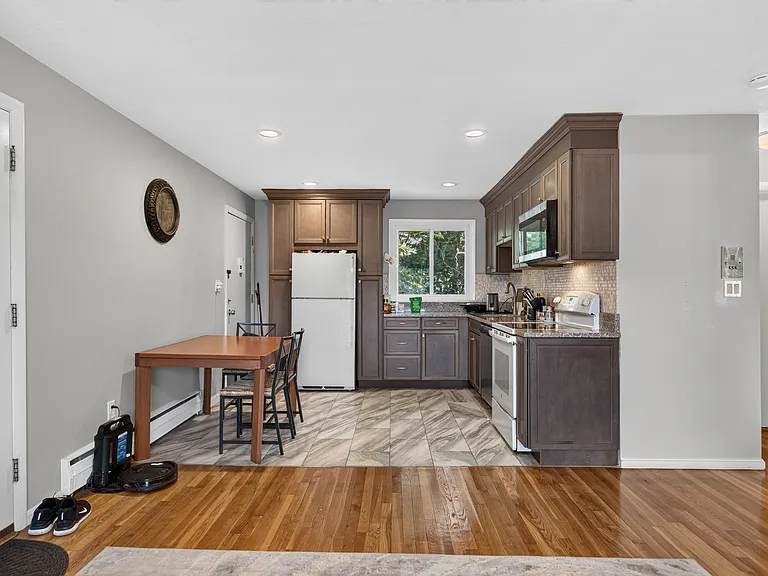 30 Jacqueline Rd #20D — Photo 4