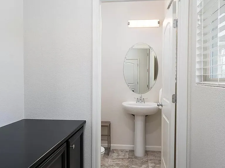 10890 Arrington Dr — Photo 15