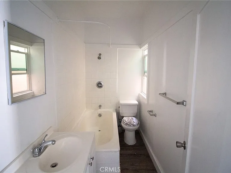 1411 S Burlington Ave #30 — Photo 7