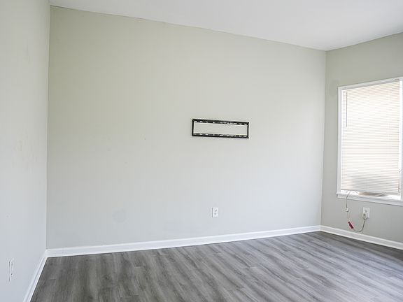 3rd image of 2864 Rayner Ave #2