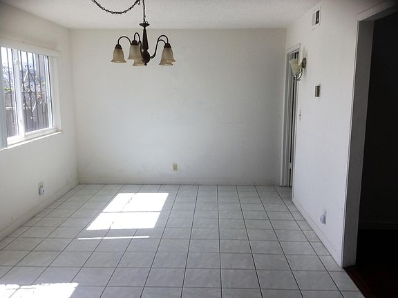 3rd image of 115 Del Prado Dr