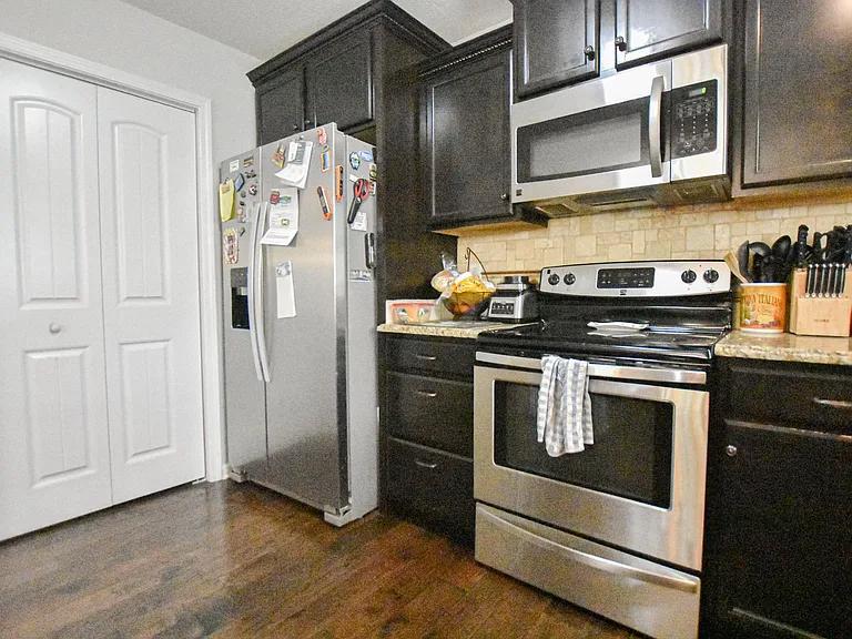3702 Windmill Ct — Photo 8