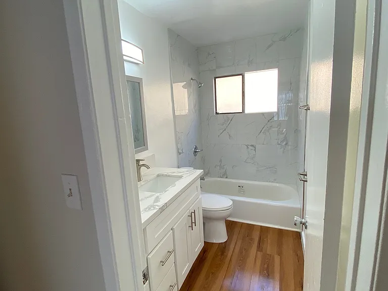 4423 Santa Rosalia Dr. — Photo 19
