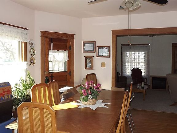 4th image of 3607 Antelope Ave