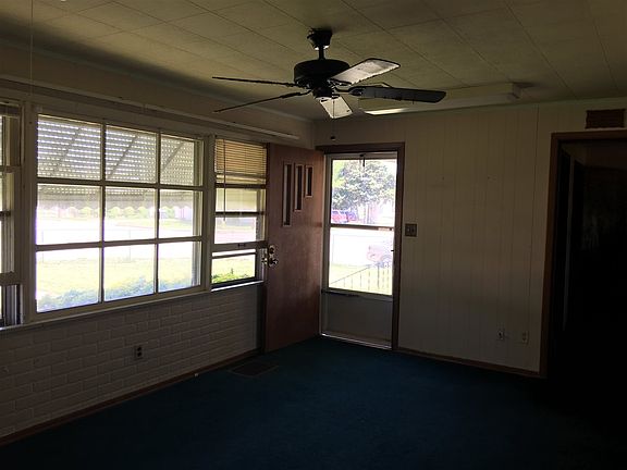 4th image of 2401 W Oklahoma Ave