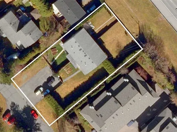 1835 King George Blvd, Surrey, BC V4A 4Z9