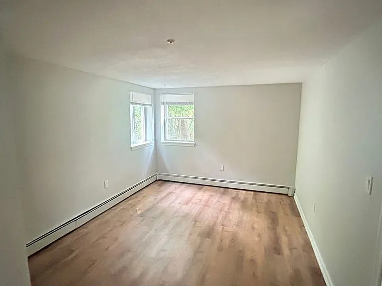 56 Curtis St — Photo 5