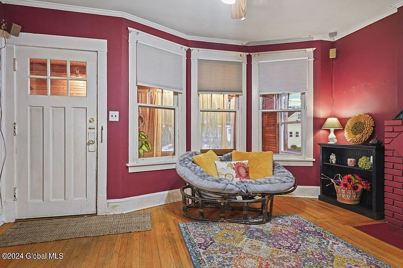 5th image of 2 Holmes Court