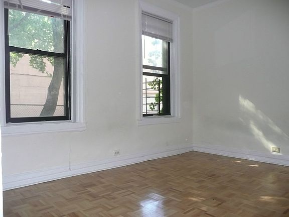 2nd image of 20 Laurel Hill Ter APT 2A