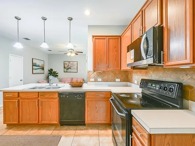 5435 Jacob Dr — Photo 6