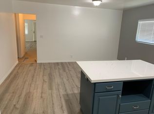 164 N 8th Ave, Upland, CA 91786