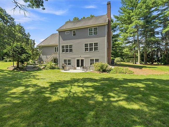 4th image of 78 Fairview Dr