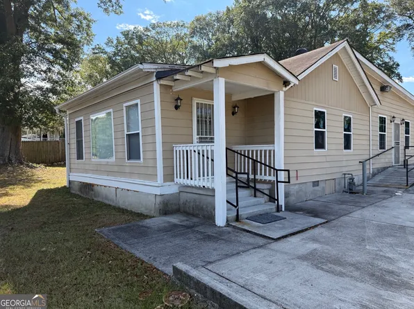 7483 Covington Hwy, Lithonia, GA 30058